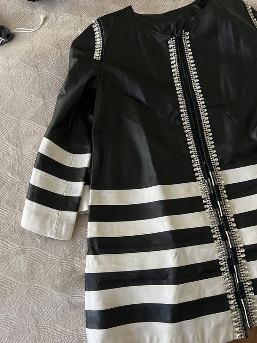 Дамско кожено манто