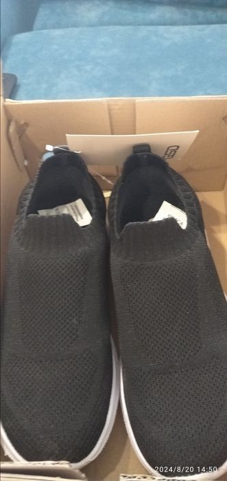 Продам детскую обувь