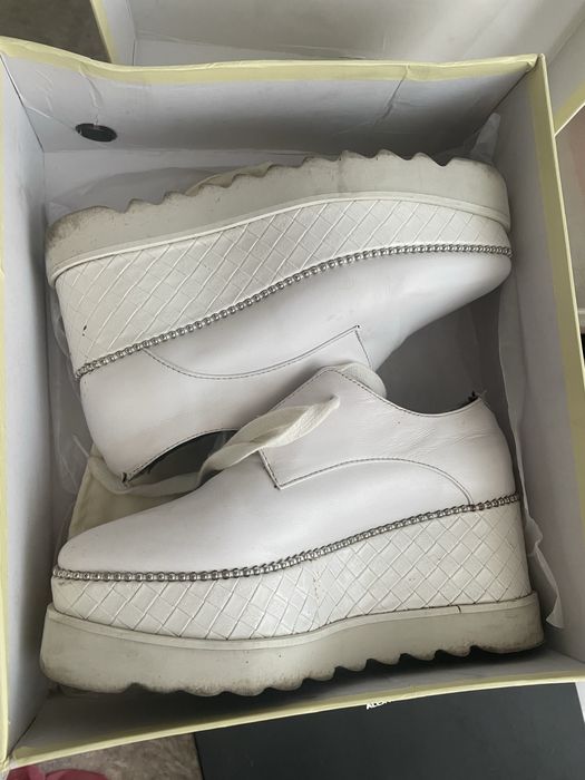 Продам обувь брогги