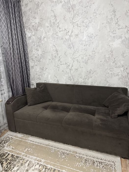 Диван раздвижной. Ткань велюр