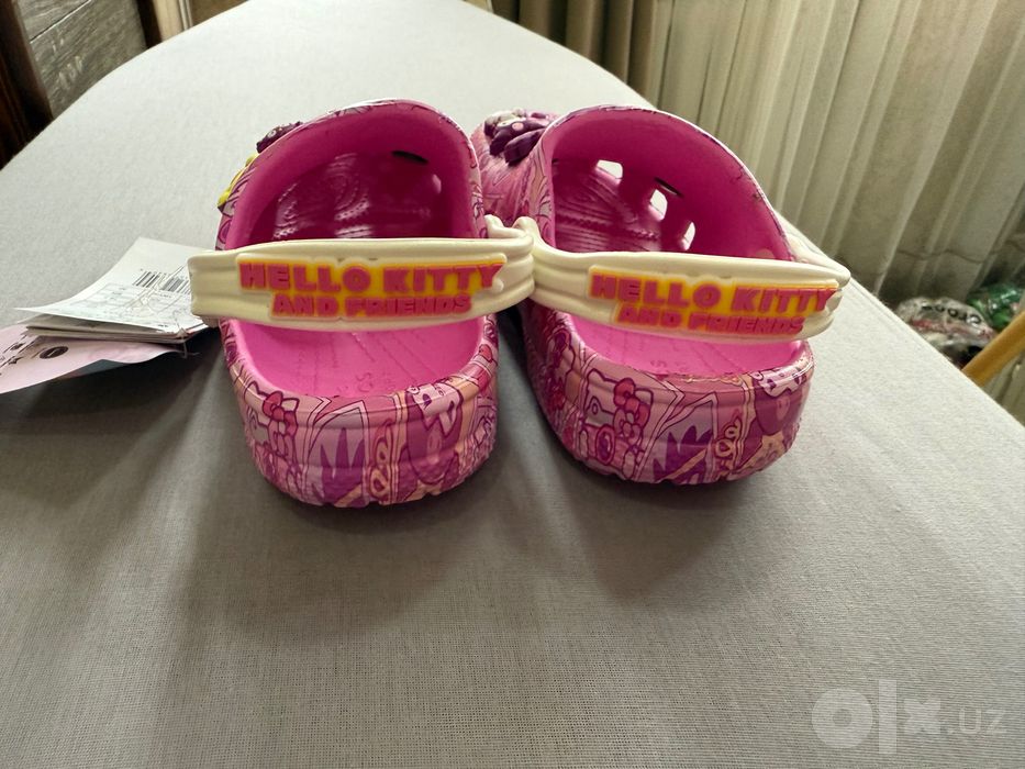 Скидки!!Яркие, красивые кроксы crocs Hello Kitty для девочек