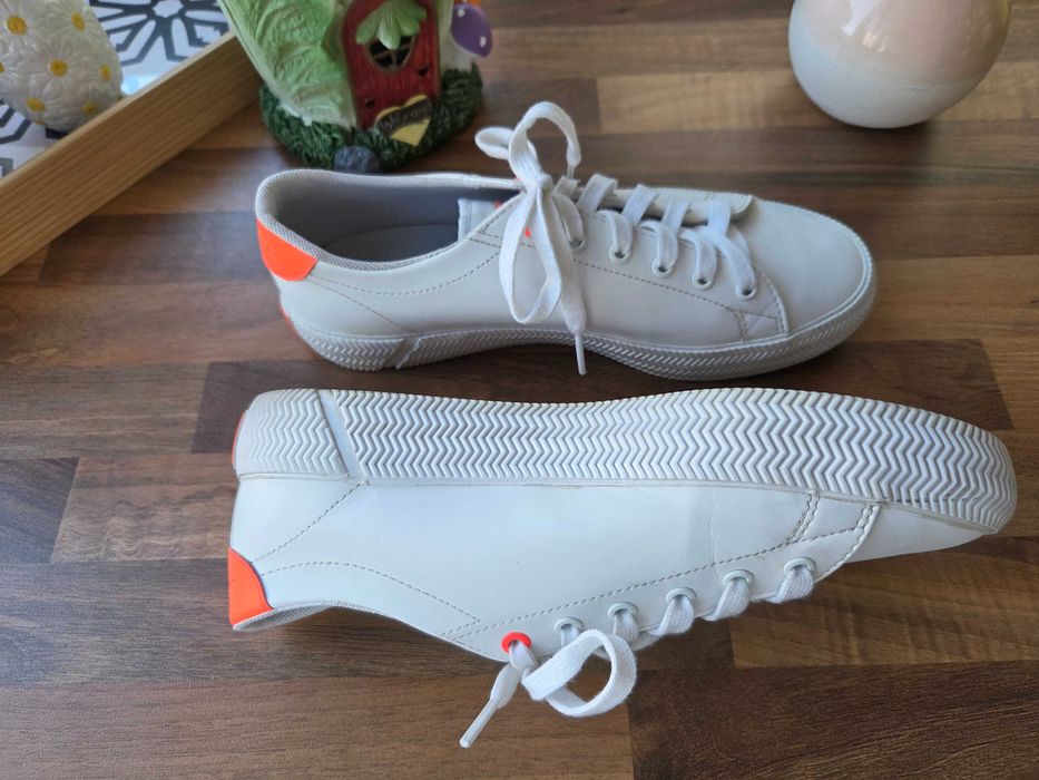 Adidasi dama Lacoste GripShot masura 37,5, 2 purtari