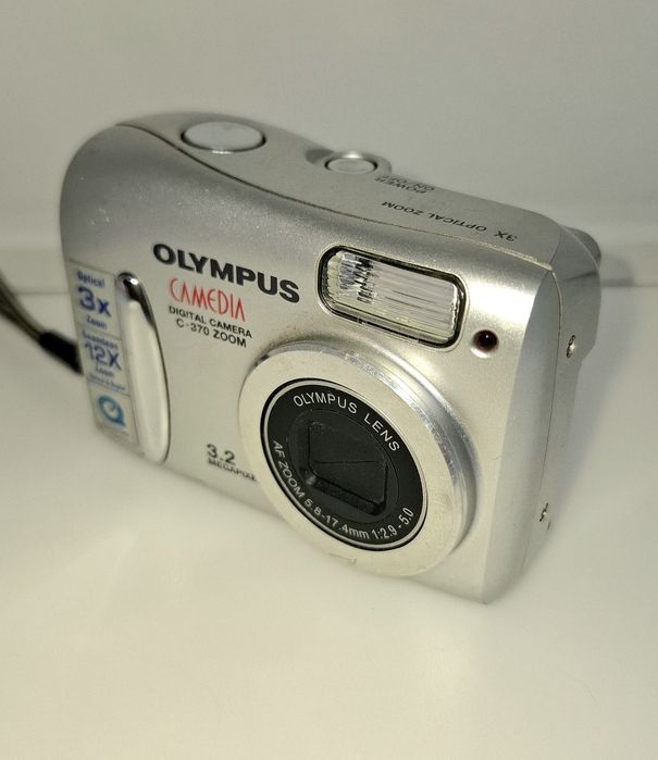Olympus C-370 Zoom компактен дигитален фотоапарат