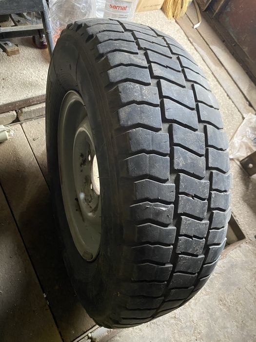 Колесо в сборе на Уаз R15