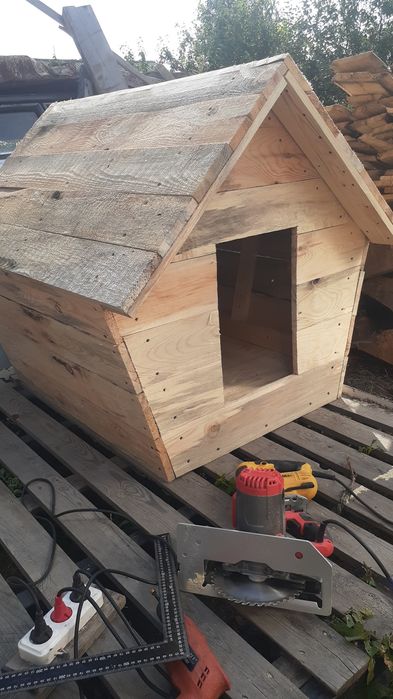 Будка для собаки