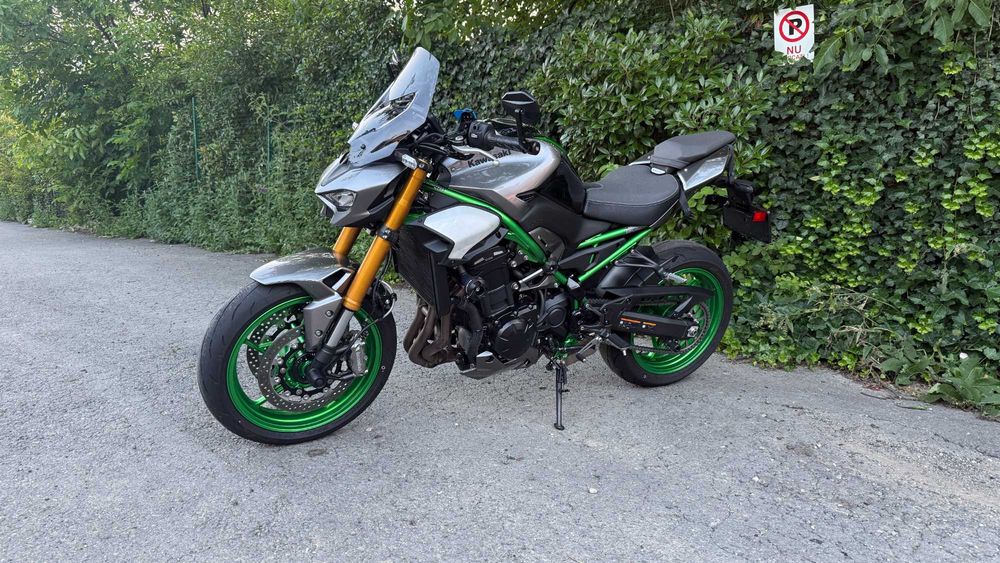 Kawasaki Z900 SE (2025) – 5000 km, Stare Impecabila, Accesorizat