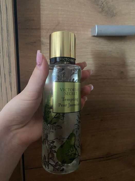 Spray de corp parfumat