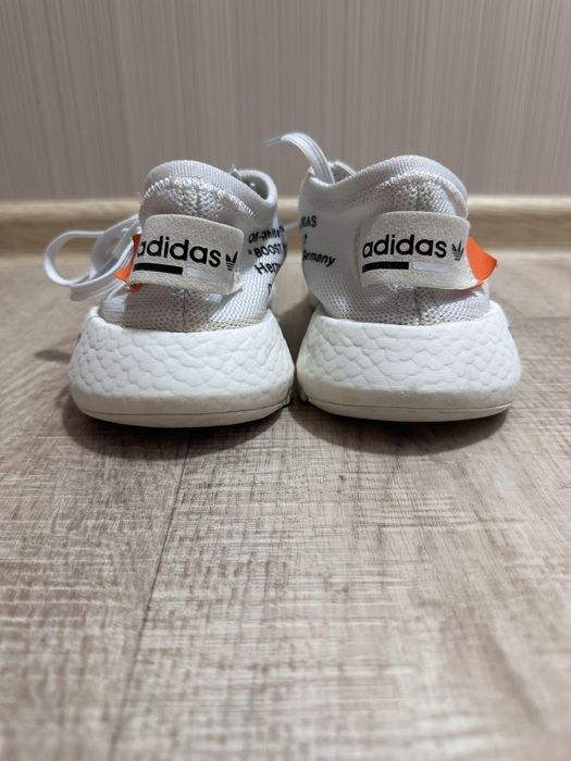 Кроссовки адидас