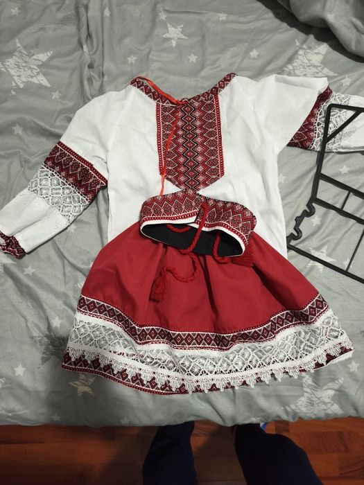 Costum popular fetiță