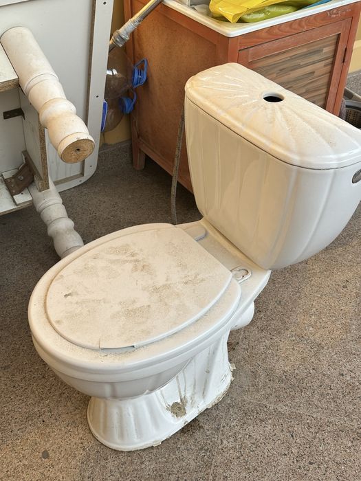 Унитаз б/у тегін беріледі