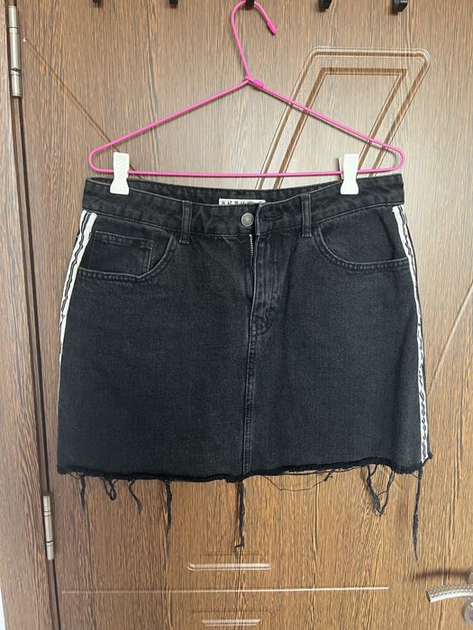 Къси панталони и поли Л размер