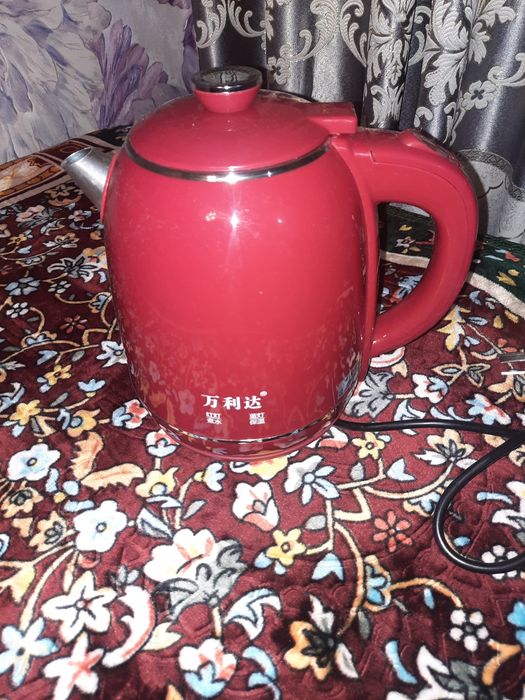 Продам электрический чайник