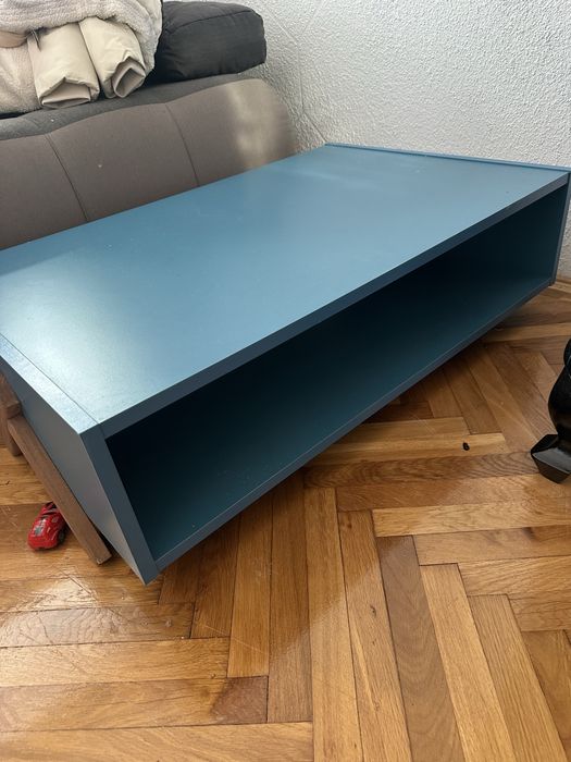 Masa living aproape noua