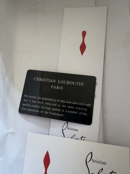 Джапанка Hristian Louboutin