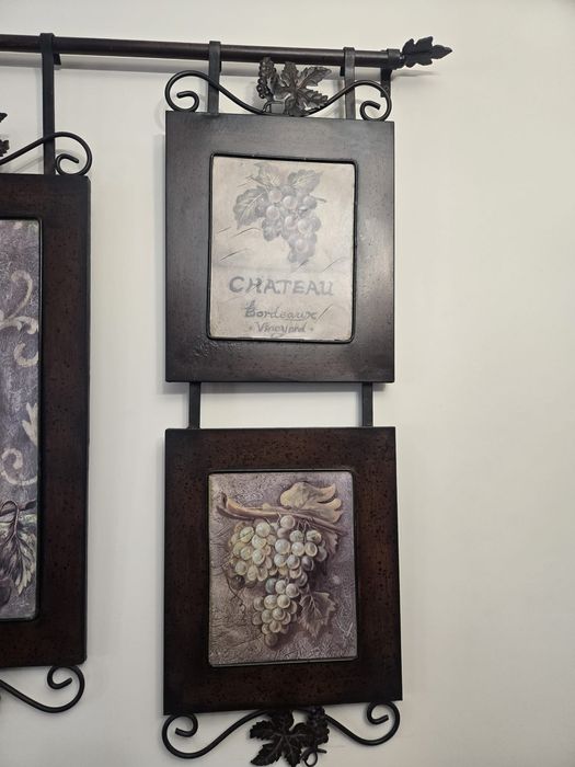 Tablouri lemn masiv si cadru metal superb