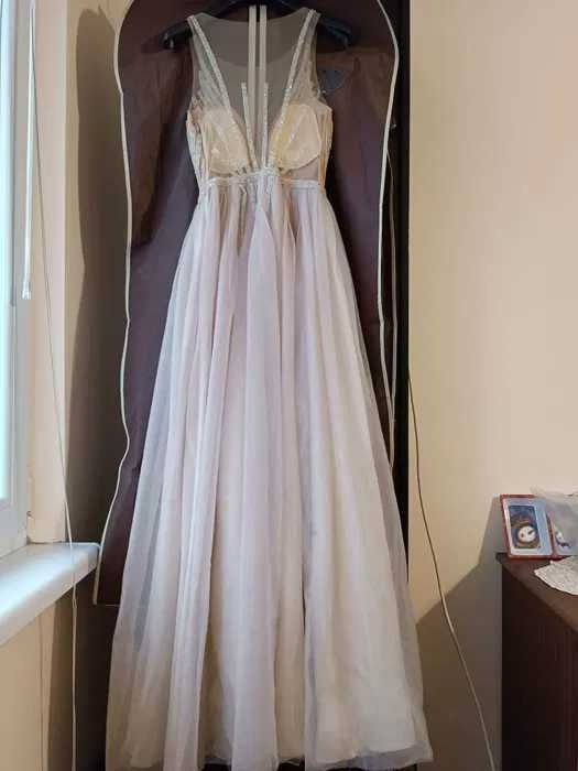 Елегантна бална рокля с тюл Loretti XS