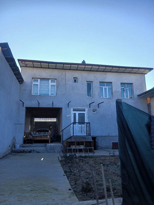 Продается двухэтажный дом. Бектемир