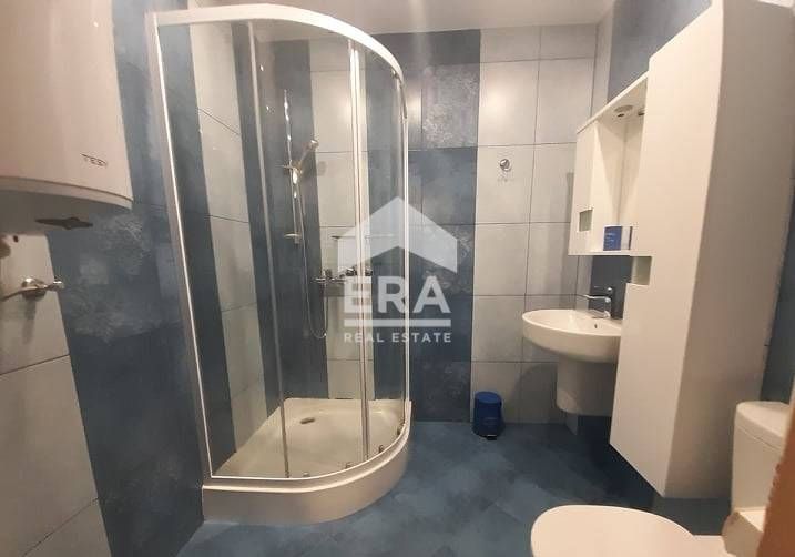 Дава се под наем Четиристаен апартамент в Варна, Лятно кино Тракия - 150 кв.м за 637.5 € - Снимка #1