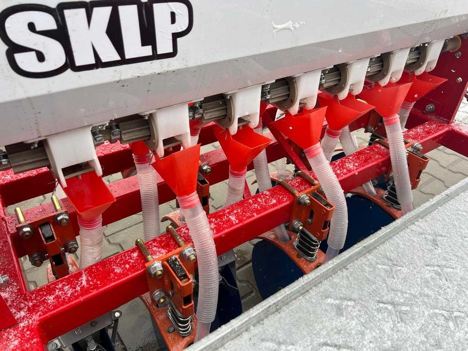 Semanatoare SKLP de paioase / seminte -  1 m , 7 randuri  (Noua)