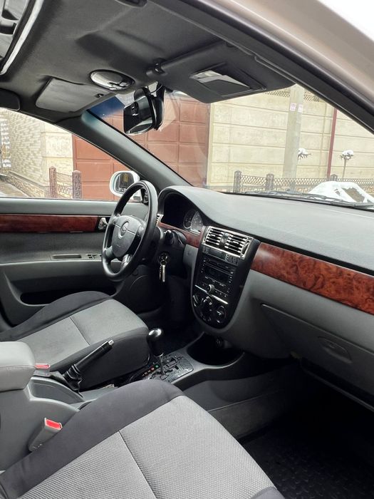 Lasetti 1.8 3pozitsiya