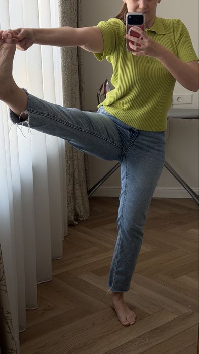 Классные голубые джинсы