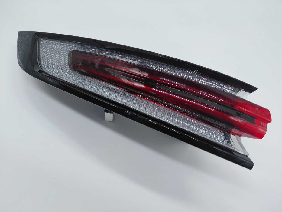 9Y0945091R Нов Ляв Стоп Porsche Cayenne 9Y 2024-