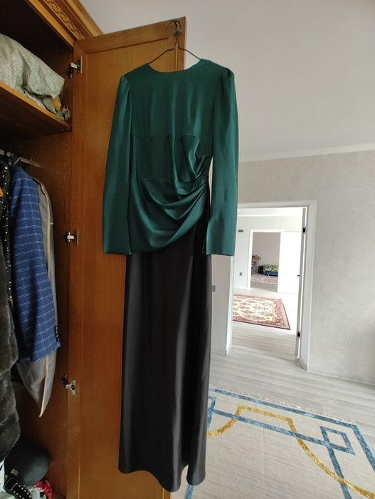 Продам красивые вечерние платья