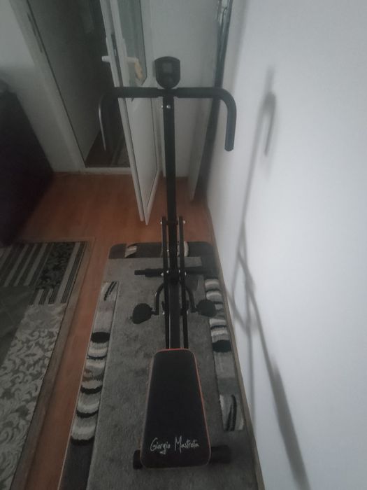 Vând aparat multifuncțional fitness