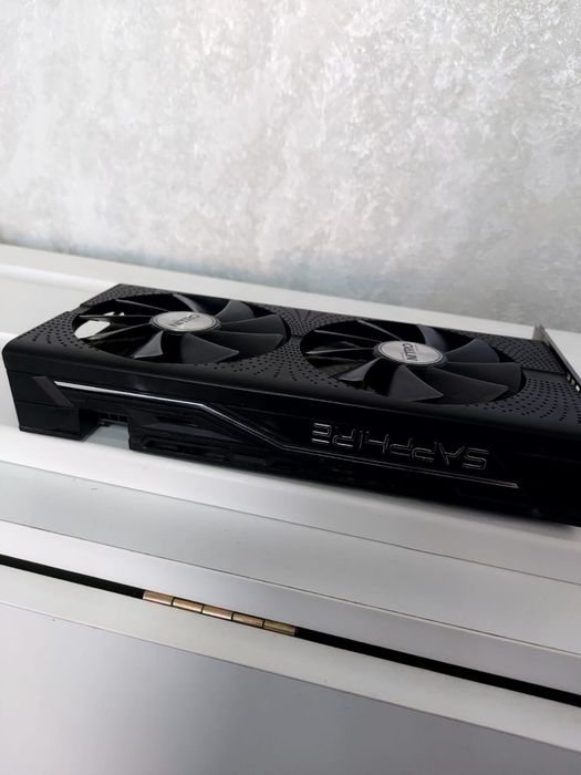 Продам видеокарту  и AMD RX 470  4 Гб ОЗУ