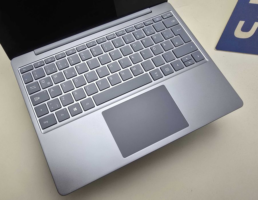 Microsoft Surface Go  i5 1035G1/8GB/128SSD/HD+/Touchscreen