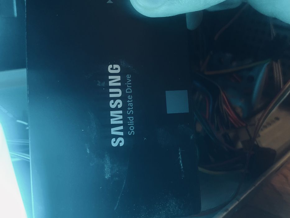 Продаю ssd samsung EVO 860 на 250gb