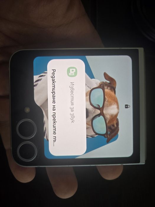 Продавам samsung galaxy flip 6