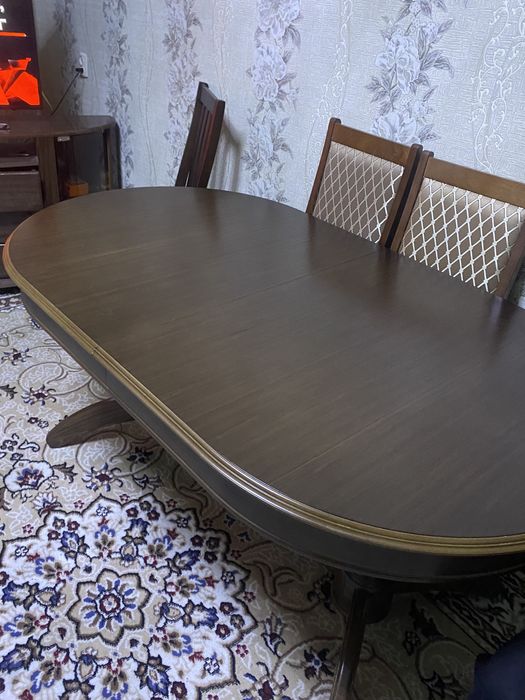 Продам гостиный раздвижной стол