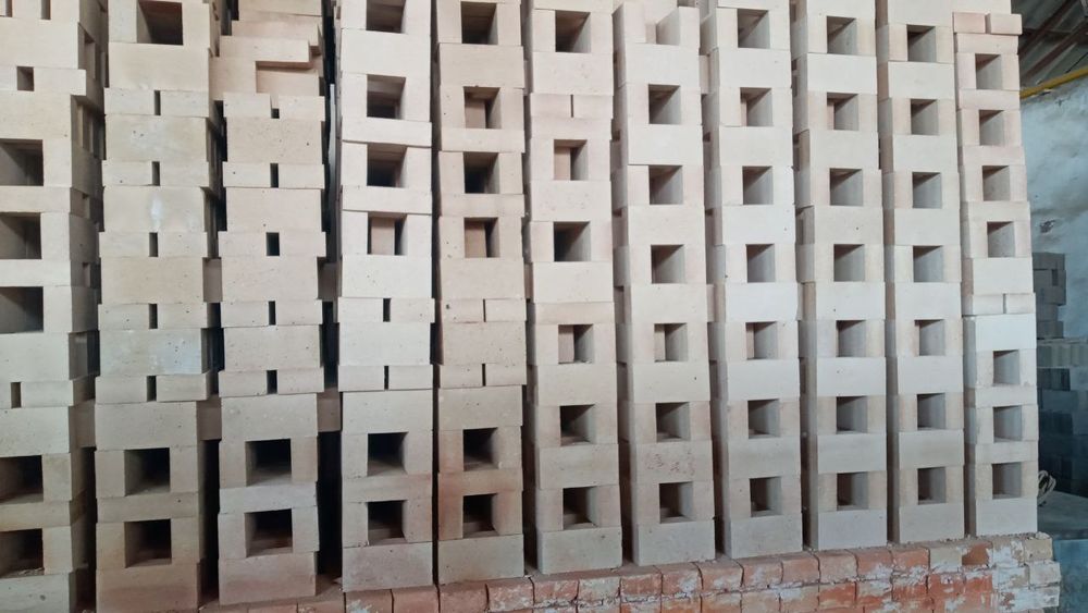 Кирпич огнеупорный любой маркировки.доставка.