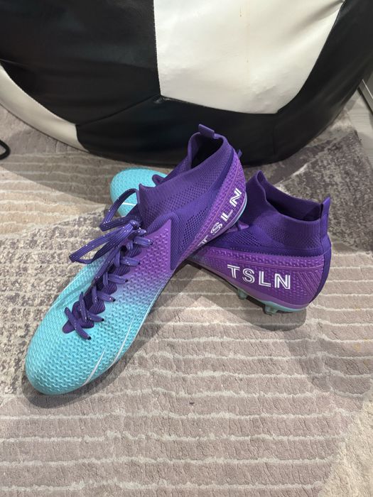 Ghete de fotbal, crampoane iarba