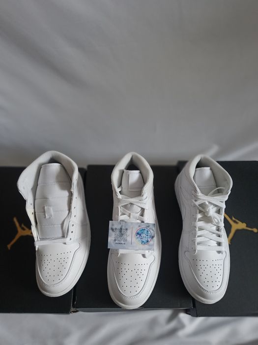 Jordan 1 triple white