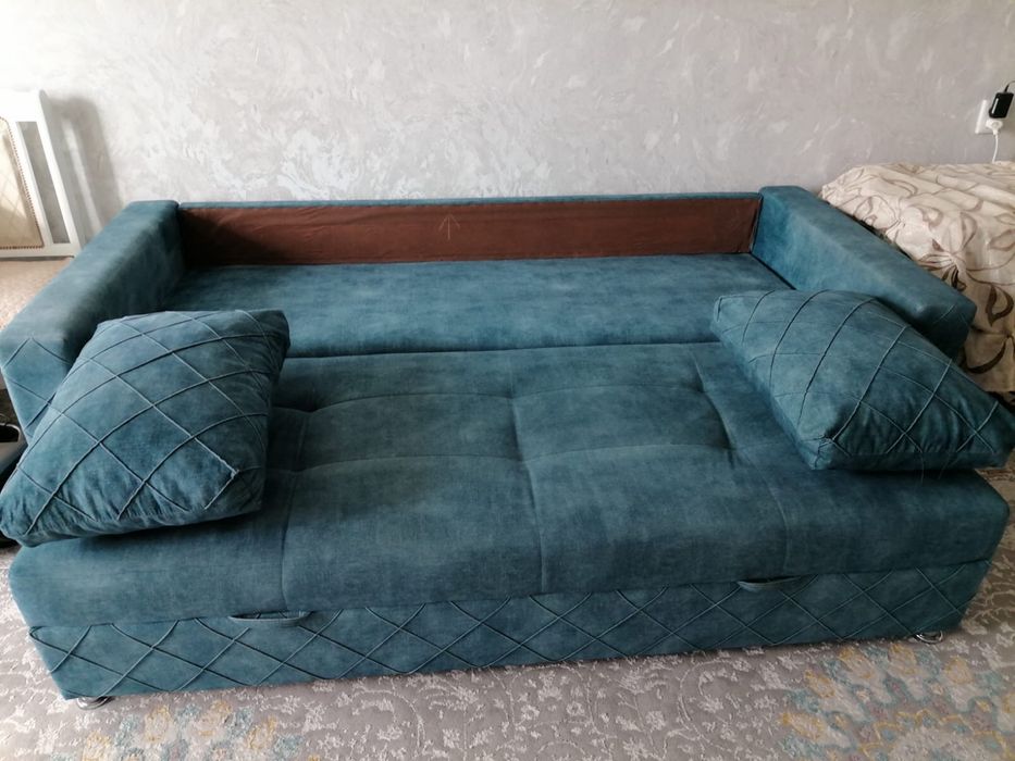 Продам диван в хорошем состоянии