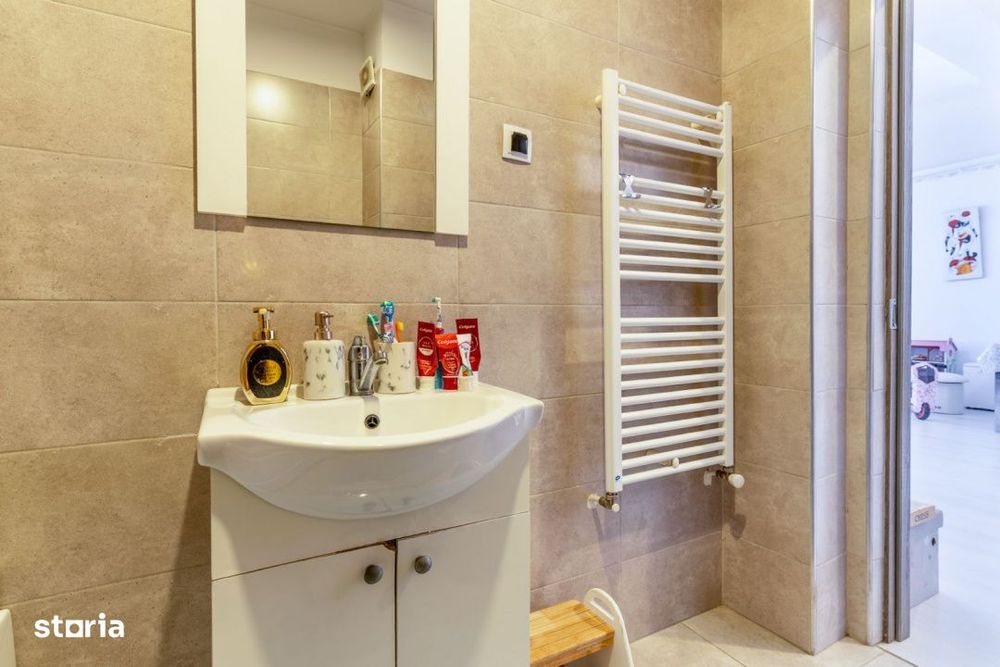 Apartament 2 camere cu balcon si parcare inclusa, Sub Cetate, Floresti