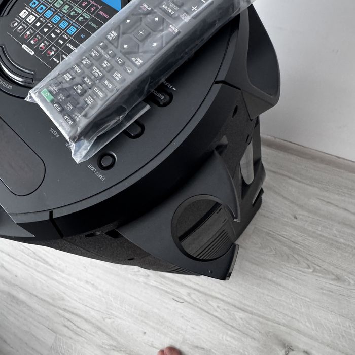 Sony MHC-V43D – 720W | Bluetooth | Karaoke | DVD | Telecomandă | Stare foarte bună