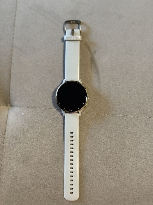 Продавам Garmin Venu 3S – Отлично състояние, остатъчна гаранция!