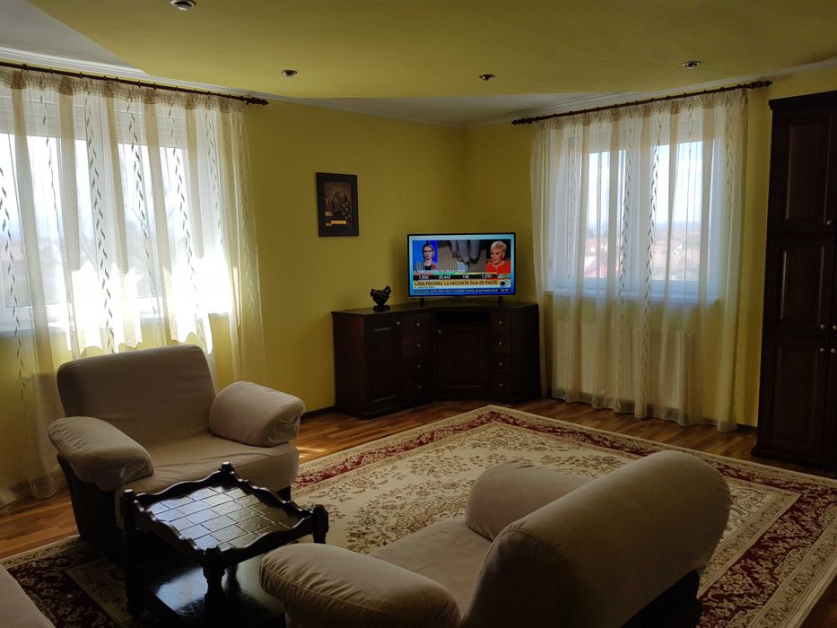Inchiriez Apartament 3 camere Terezian