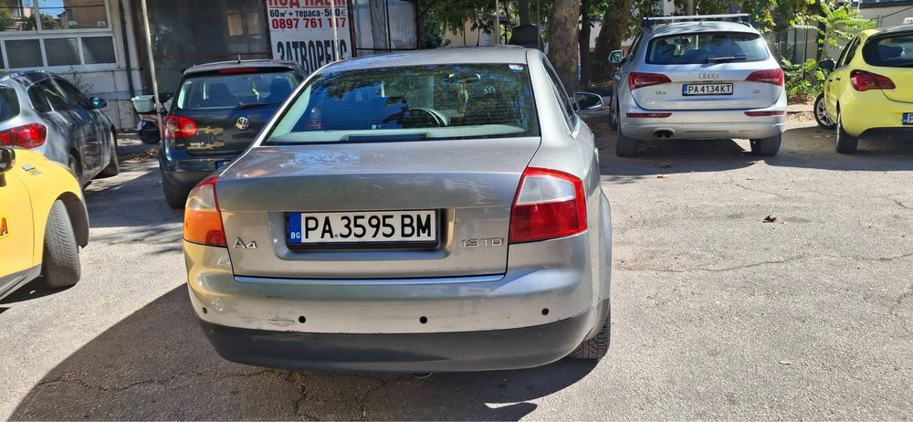 Автомобил Audi A4