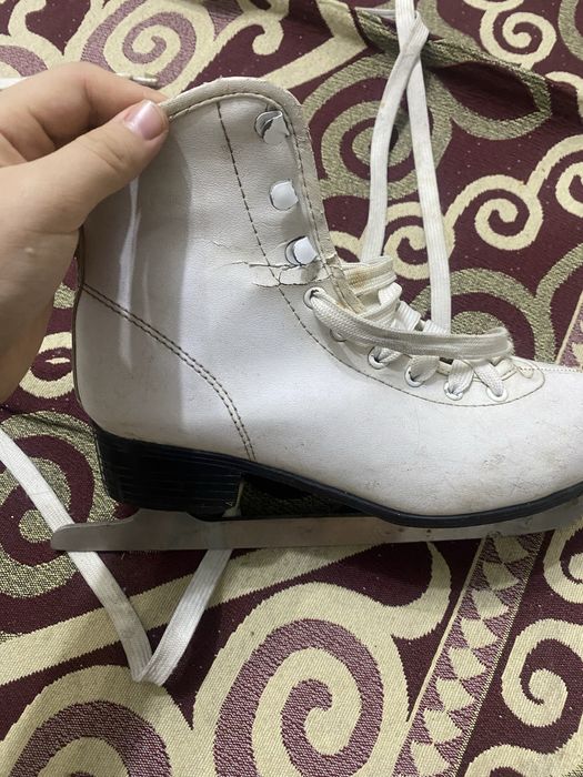 коньки,37,б/у,среднем состояние