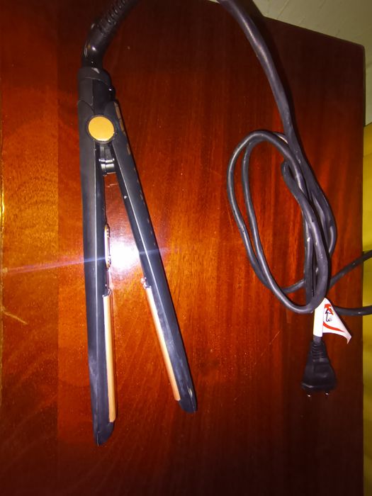 Выпрямитель для волос