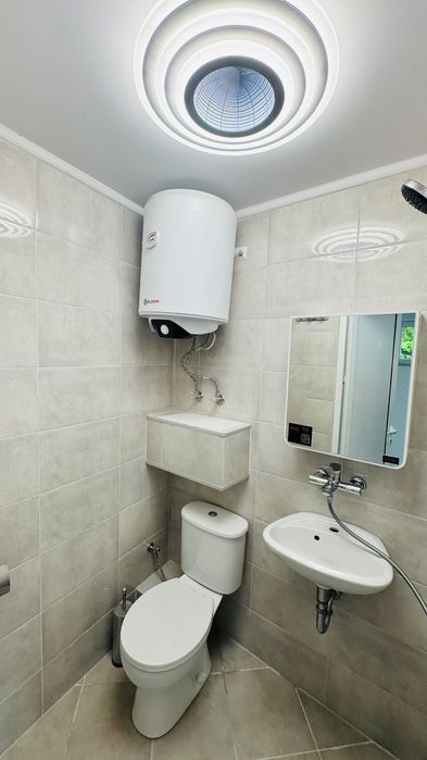 Отдава под наем помещение със статут гараж 29,5 м.кв. София Прощад Папа Йоан Павел II N 3