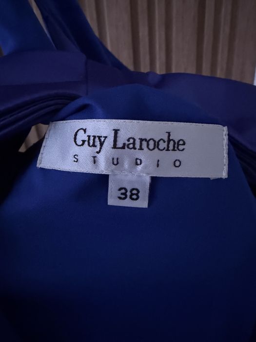 Официална рокля Guy Laroche в размер 38