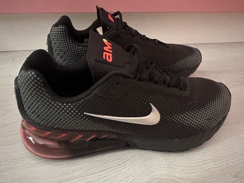 Маратонки Nike Air Max Phoenix