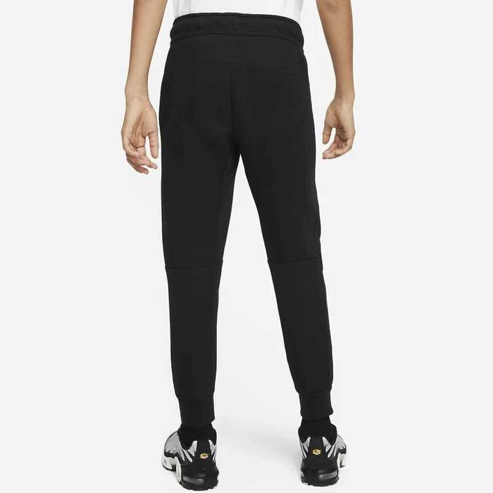 Оригинална долница Nike Tech Fleece сива или черна размери 158 и 170см