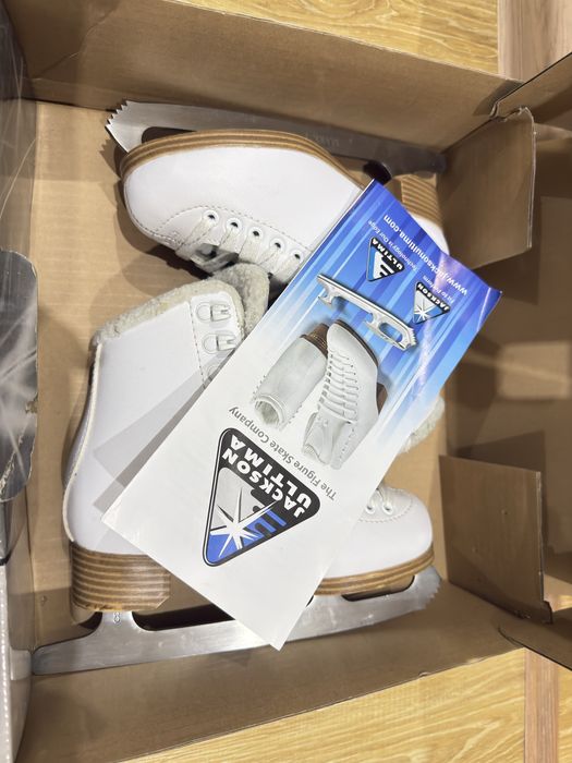 Профессиональные коньки Jackson 35000тг