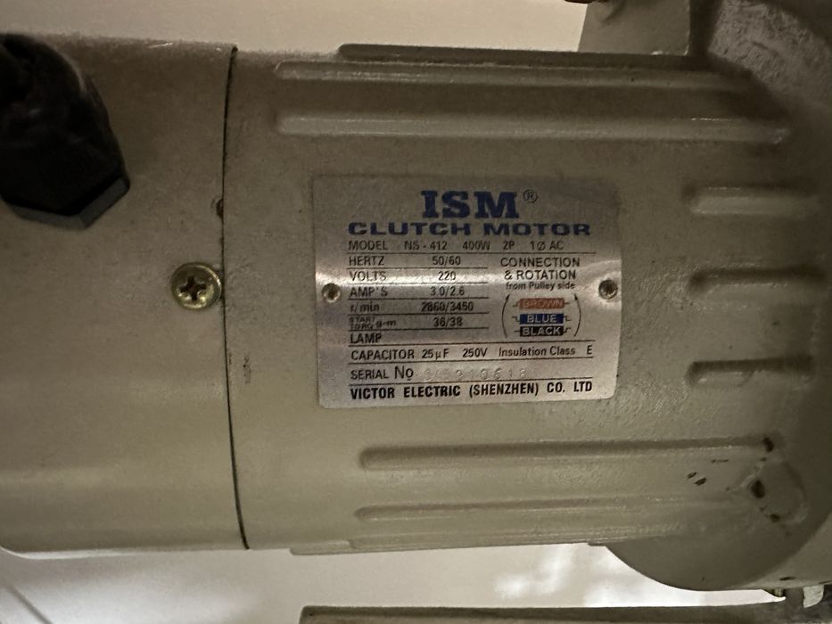 Masina de cusut profesionala JUKI